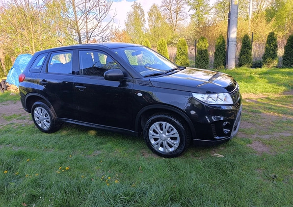 Suzuki Vitara cena 52000 przebieg: 60700, rok produkcji 2016 z Ryki małe 79